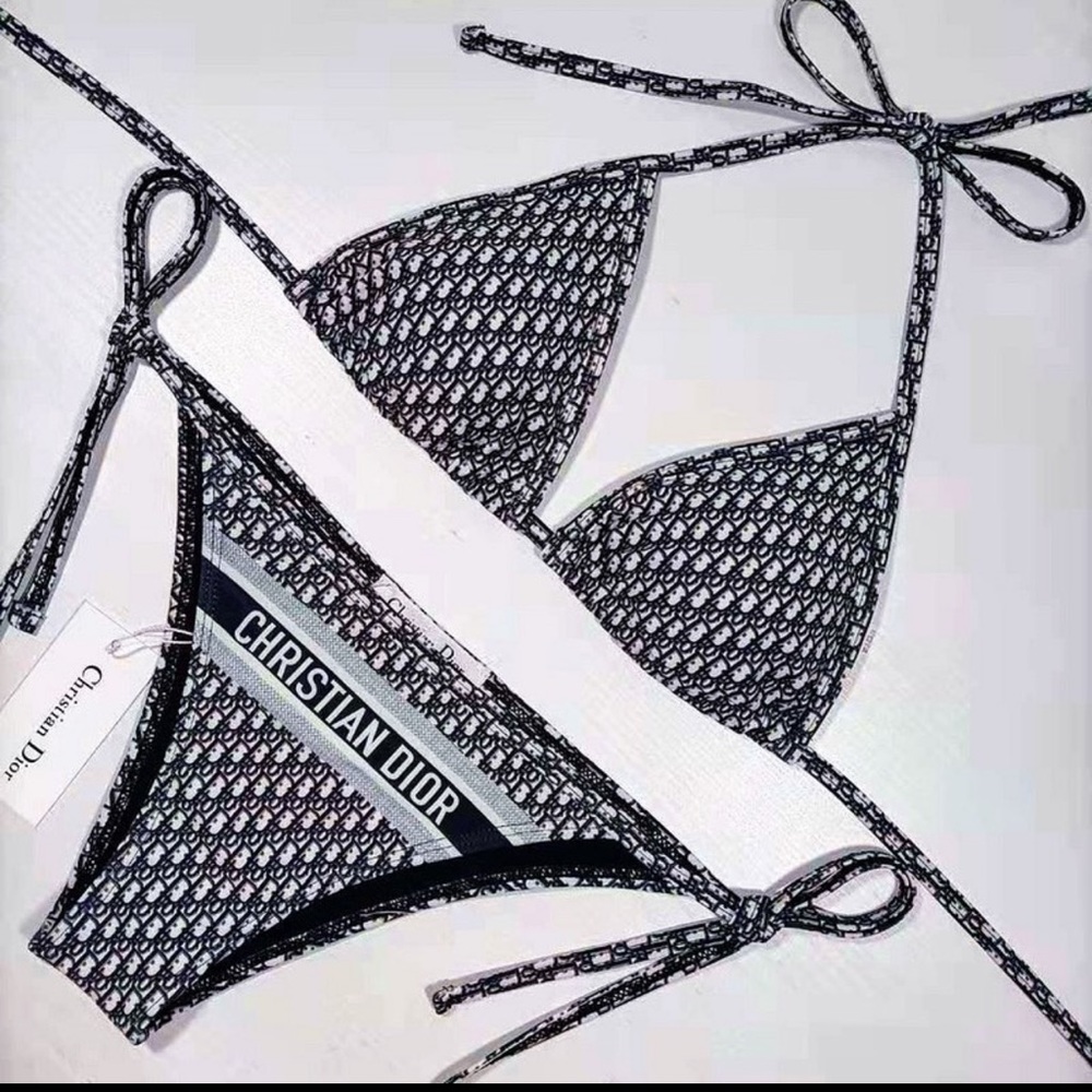 “ChristianDiorDior”